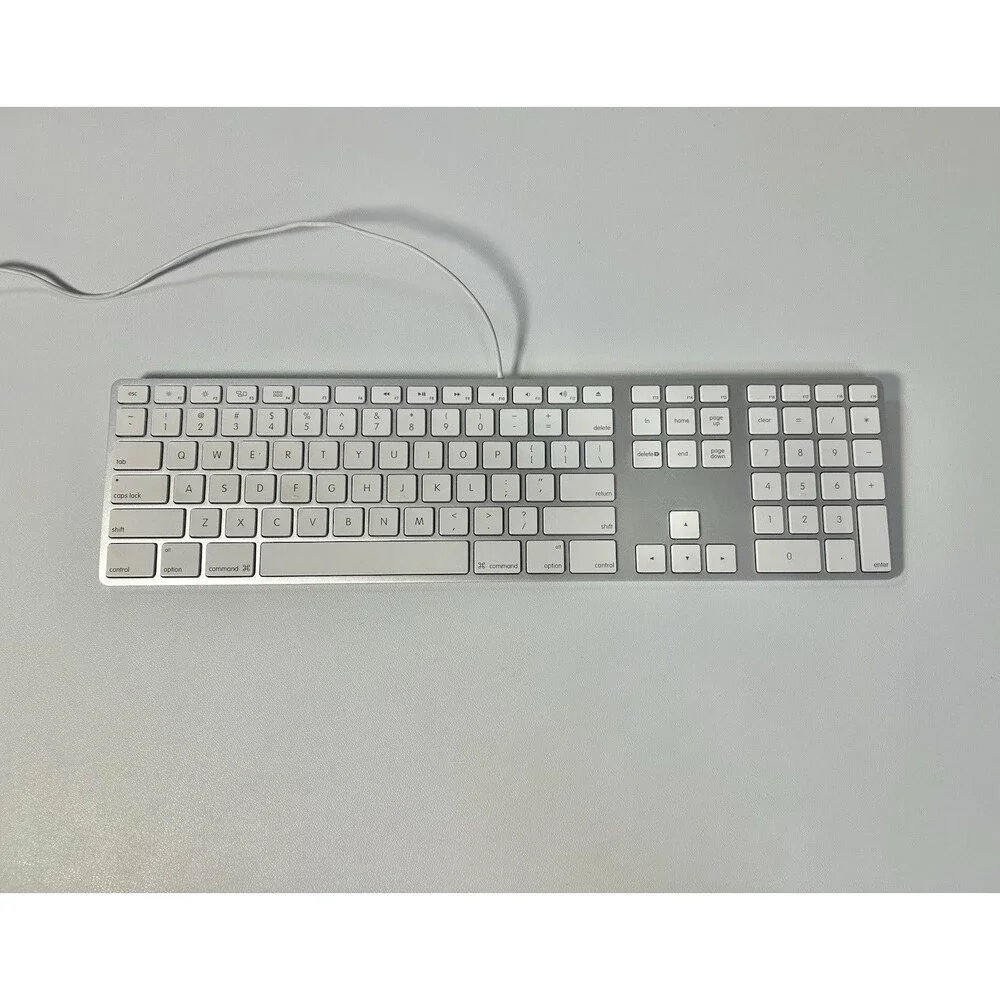 Apple Model A1243 USB Wired Aluminum White Keyboard with 2 USB Ports